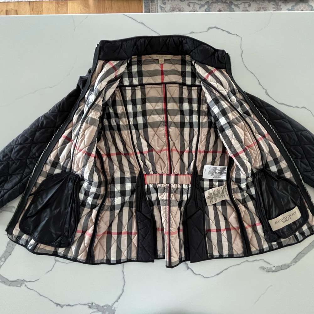 Burberry - Jacket / Puffer Coat - Black Quilted w/ Fitted Silhouette - Zip Front - Picture 3 of 16